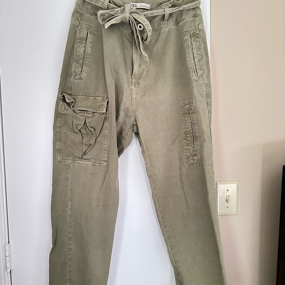 Zara Women’s Khaki Cargo Pants - Picture 1 of 3